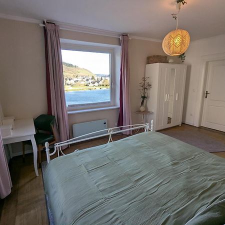 Voll Ausgestattete Wohnung Mit Moselblick Alf Exterior photo