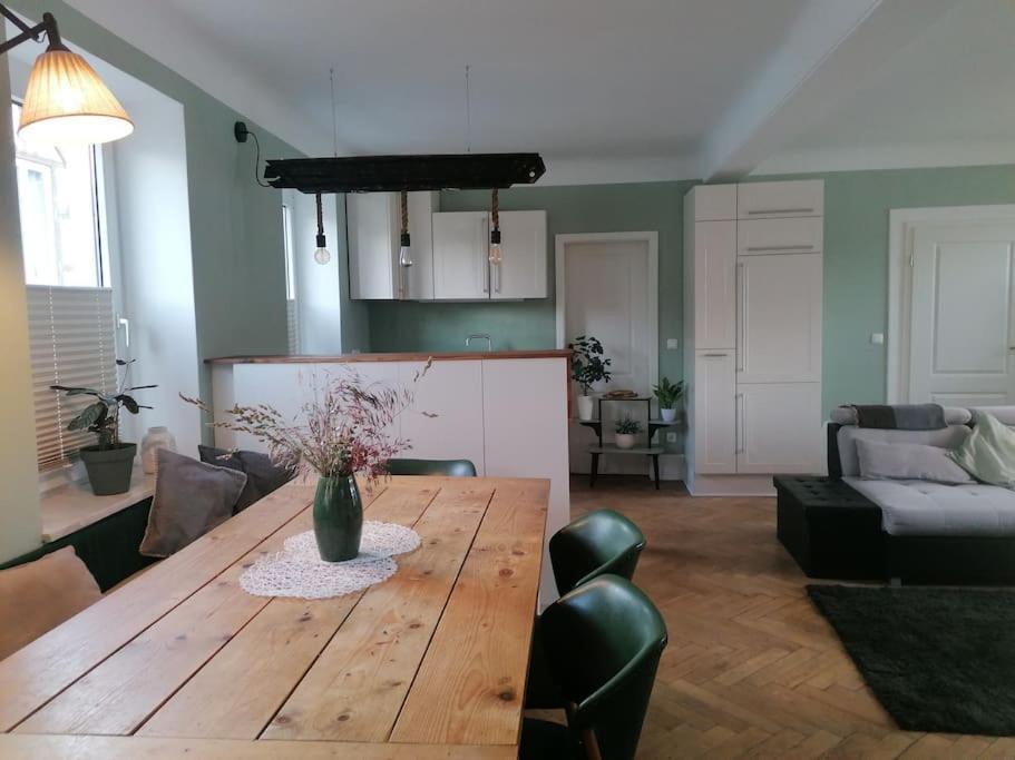 Voll Ausgestattete Wohnung Mit Moselblick Alf Exterior photo