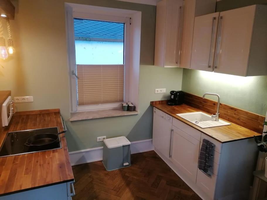 Voll Ausgestattete Wohnung Mit Moselblick Alf Exterior photo