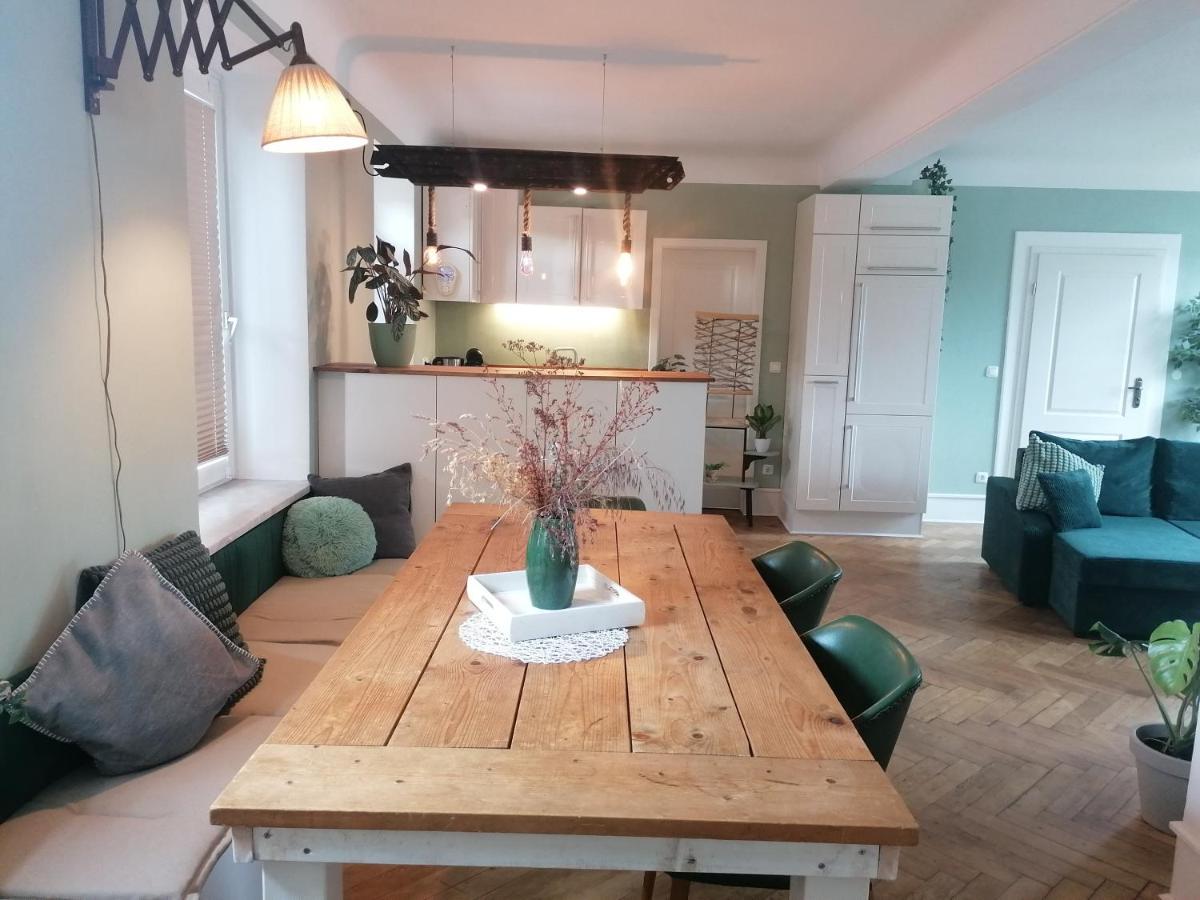 Voll Ausgestattete Wohnung Mit Moselblick Alf Exterior photo