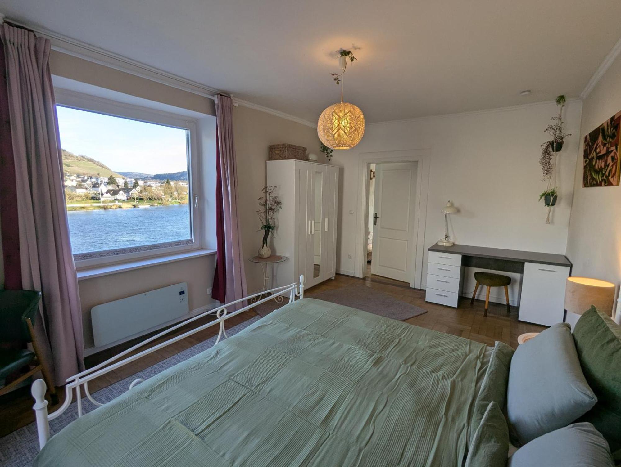 Voll Ausgestattete Wohnung Mit Moselblick Alf Exterior photo